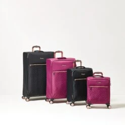 IT Luggage Bewitching - Underseat (Purple Potion) -Luggage World Shop 21 94e4863a 28a8 44c5 a54a 0197ae273275