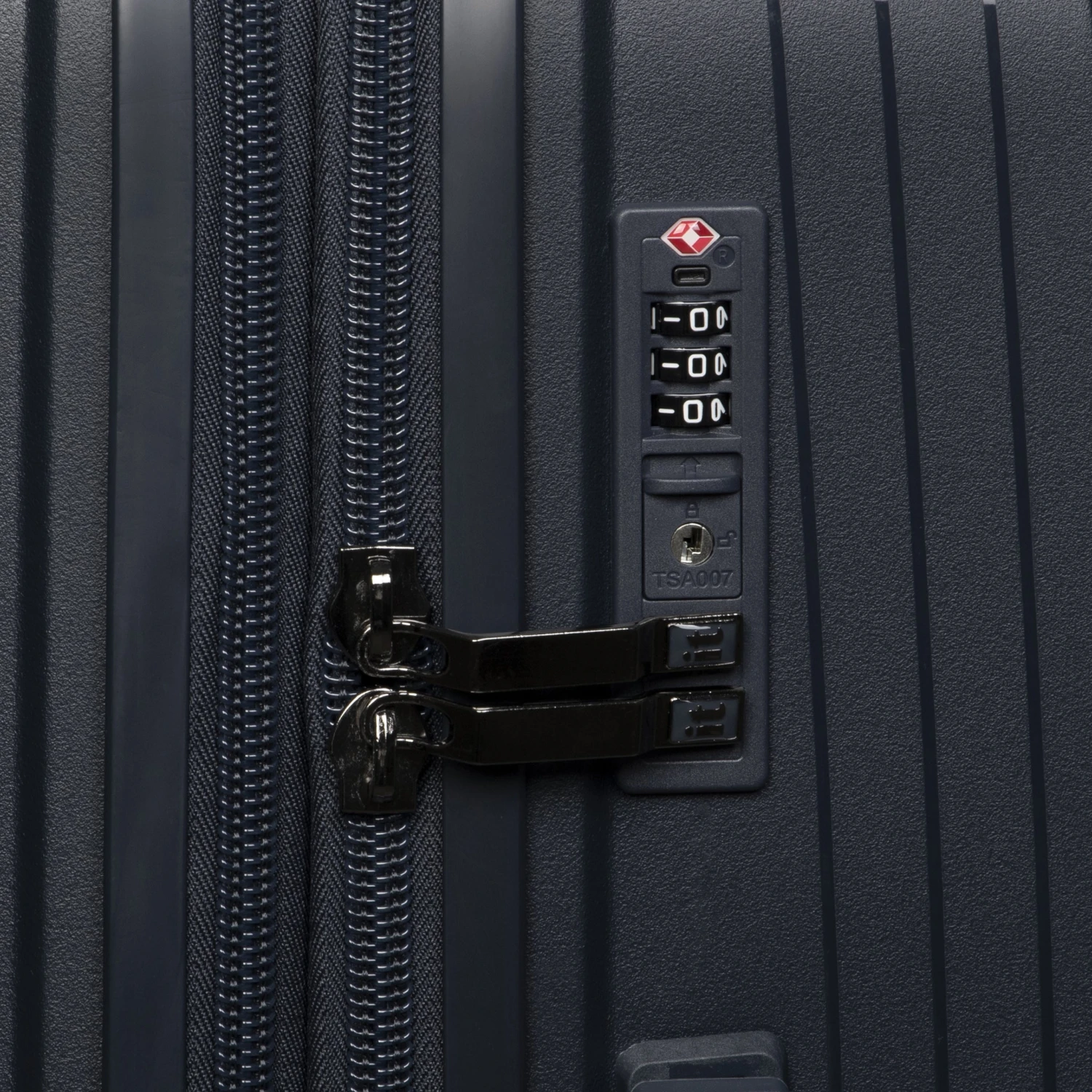 IT Luggage Spontaneous - Large (Blueberry) 9 IT Luggage Spontaneous - Large (Blueberry) - Image 7