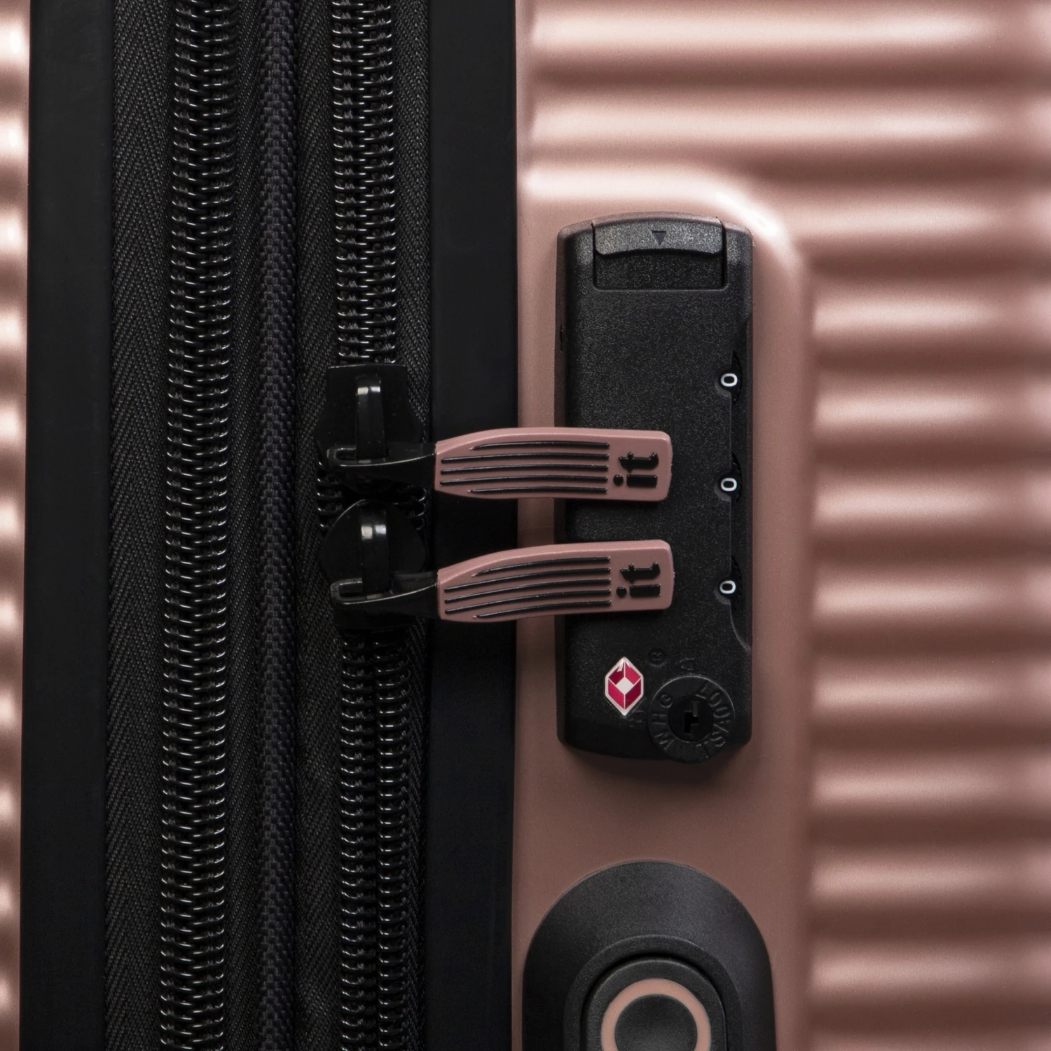 IT Luggage Helixian - 3pc Set (Metallic Rose Gold) 11 IT Luggage Helixian - 3pc Set (Metallic Rose Gold) - Image 9