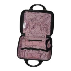 IT Luggage Indulging - Vanity Case (Moo Cow Print) -Luggage World Shop 33198 UK16 3039A15Moocowblack whiterepeatprintSSInterior 078b8f4e 9715 4b3c 88e0 261c6ed5038f