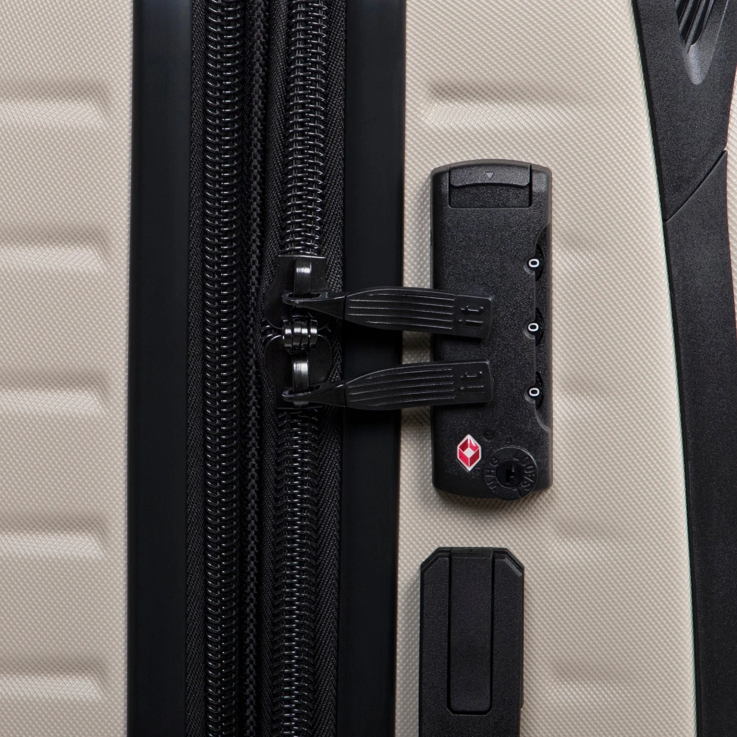 IT Luggage Lineal - 3pc Set (Oyster) 9 IT Luggage Lineal - 3pc Set (Oyster) - Image 7