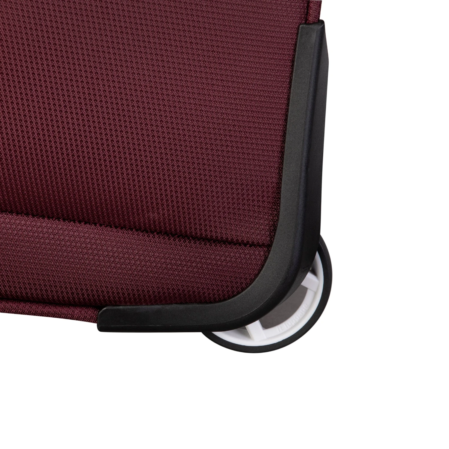 IT Luggage Intrepid - 4pc Set (Dark Red) 11 IT Luggage Intrepid - 4pc Set (Dark Red) - Image 9